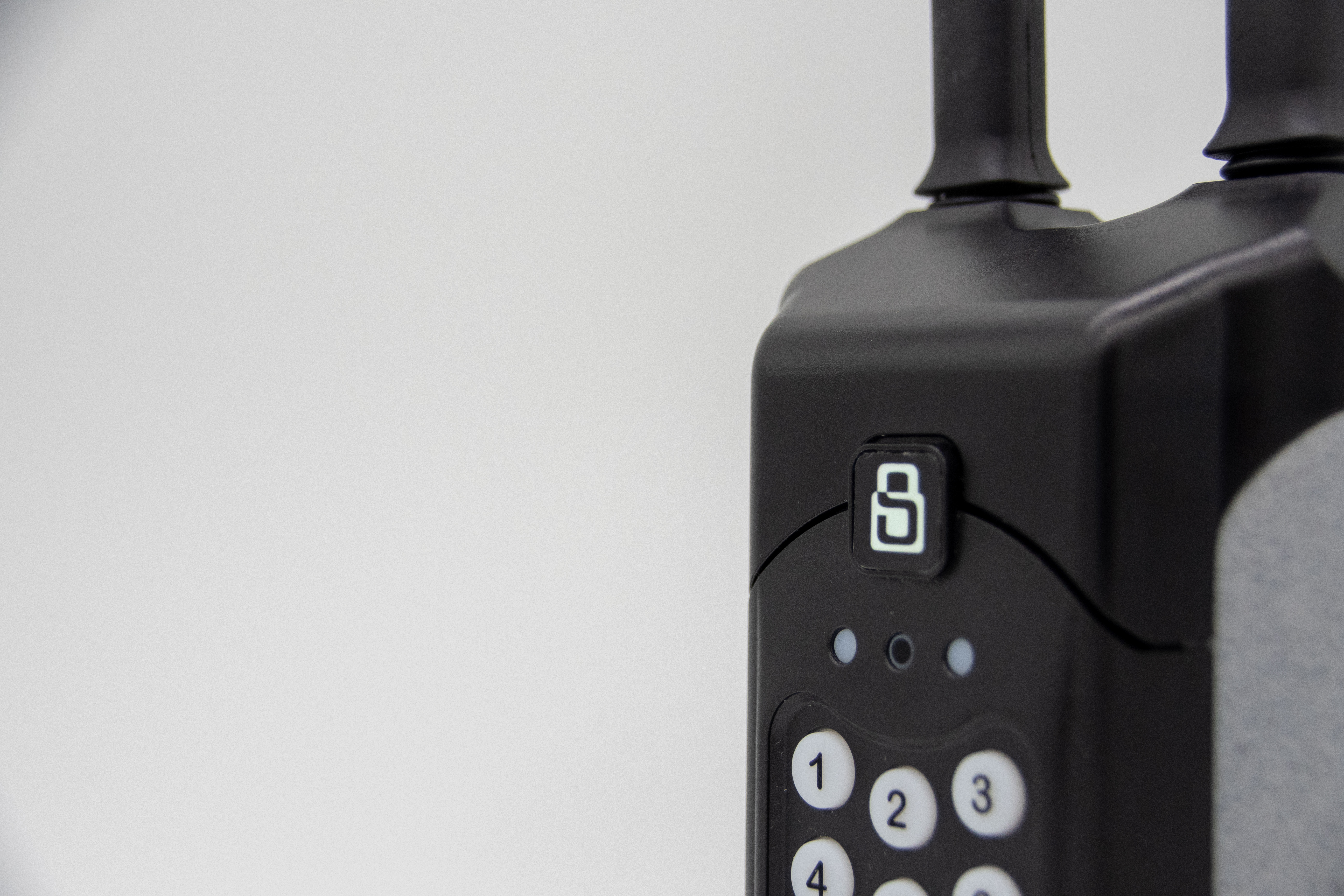 Smart Lock vs. Traditional Lock: What’s Best for Retail Security?